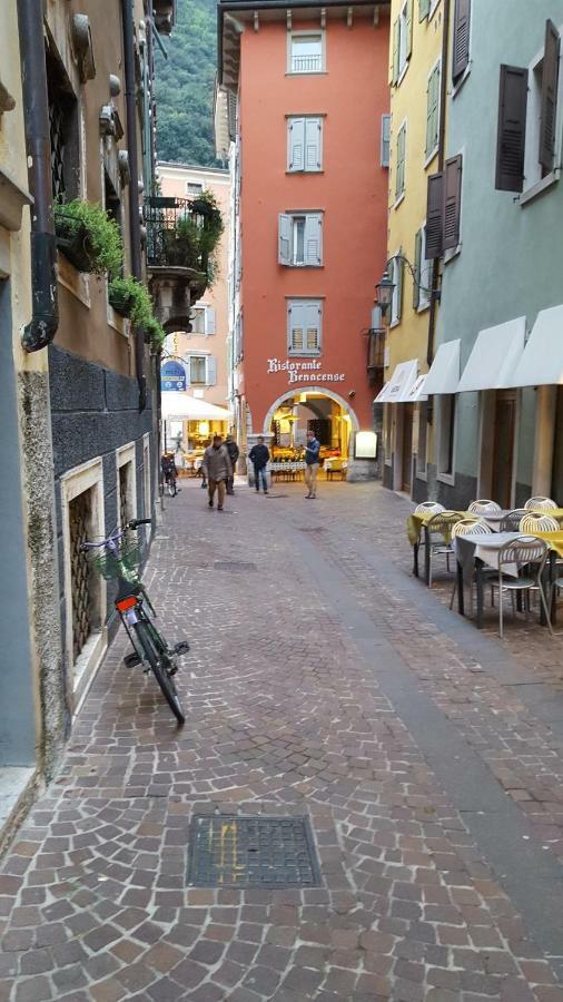 Appartamento Sunrise - Centro Storico N1 リーヴァ・デル・ガルダ エクステリア 写真